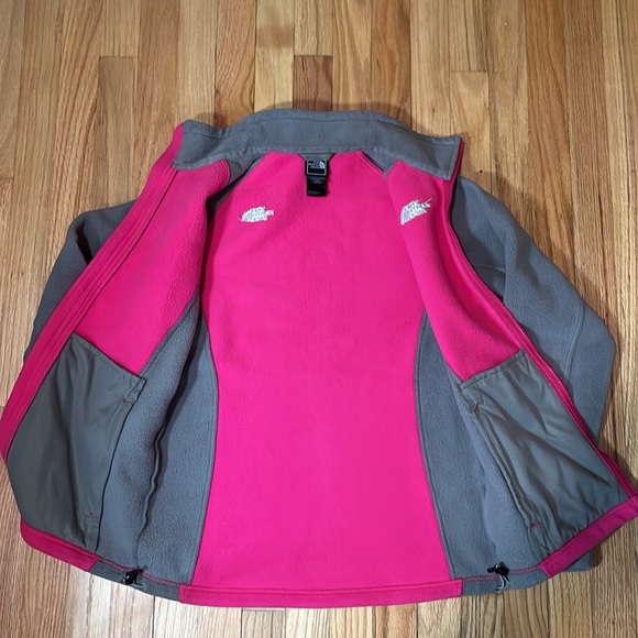 The North Face, zip up fleece jacket. Small/Petite - Picture 2 of 6
